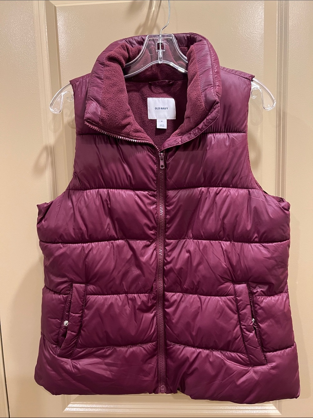 Old Navy Women's Burgundy Quilted Puffer Vest